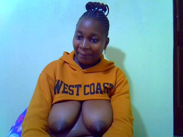 Molly-22 live cam on BongaCams