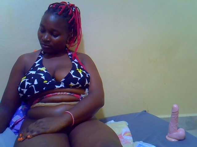 Molly-22 live cam on BongaCams