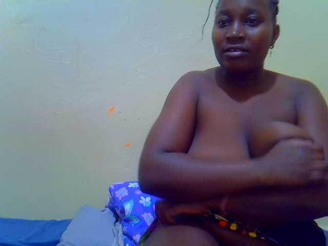 Molly-22 live cam on BongaCams