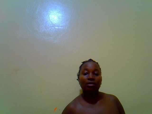 Molly-22 live cam on BongaCams