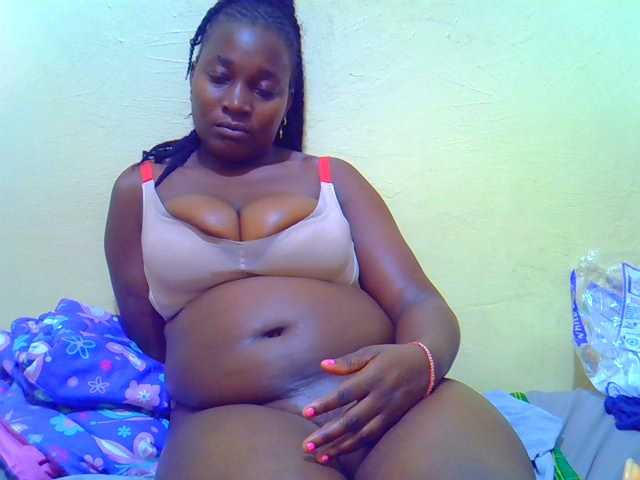 Molly-22 live cam on BongaCams