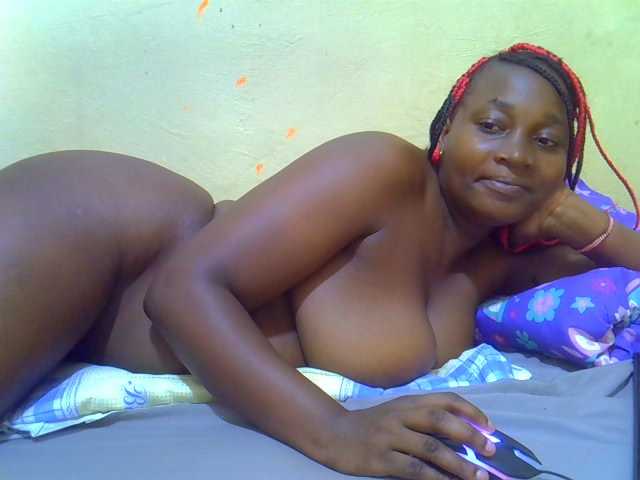 le modèle Molly-22 est en webcam porno dans un show sur le site bongacams, il possède les tags suivants: Ebony,Brunette,Trimmed