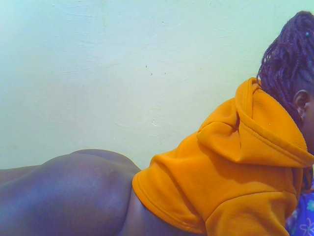 Molly-22 — live female cam