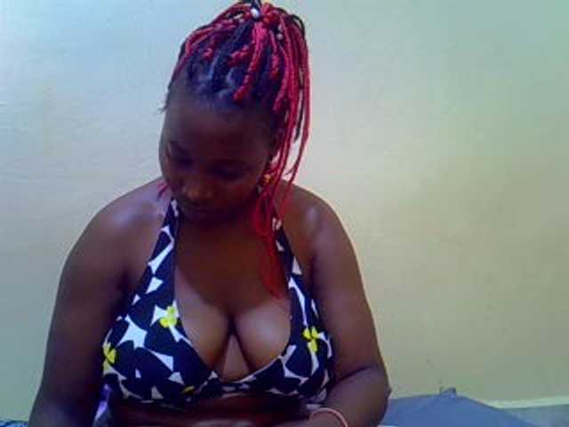 Molly-22 live cam on BongaCams