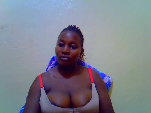 Molly-22 live cam on BongaCams