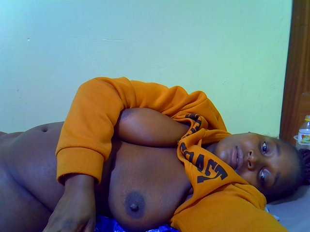 Molly-22 live cam on BongaCams