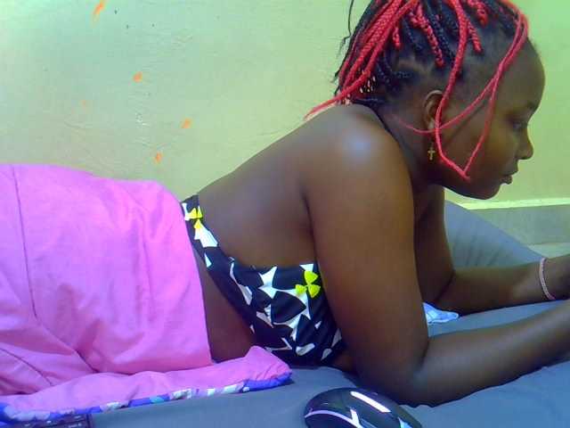 Molly-22 live cam on BongaCams