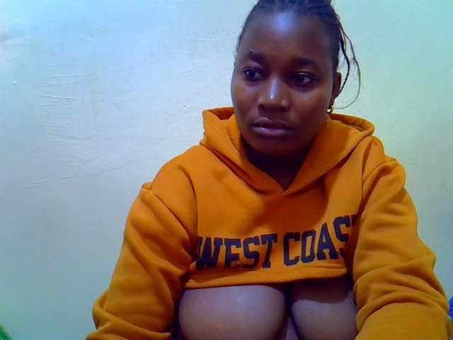 Molly-22 live cam on BongaCams