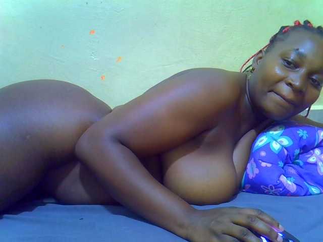 Molly-22 live cam on BongaCams