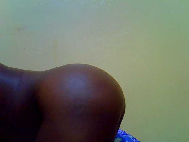 Molly-22 live cam on BongaCams
