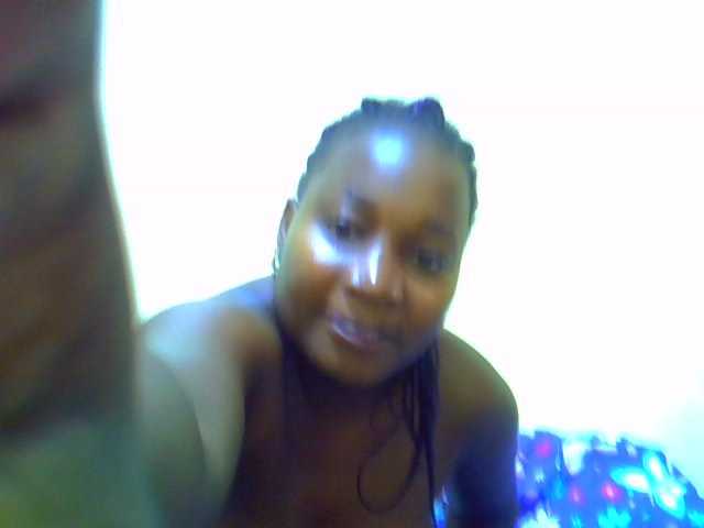 Molly-22, live now on BongaCams