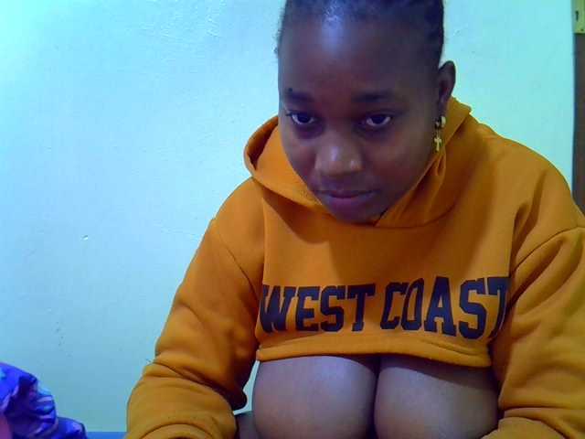 Molly-22 live cam on BongaCams
