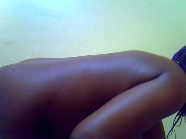 Molly-22 live cam on BongaCams