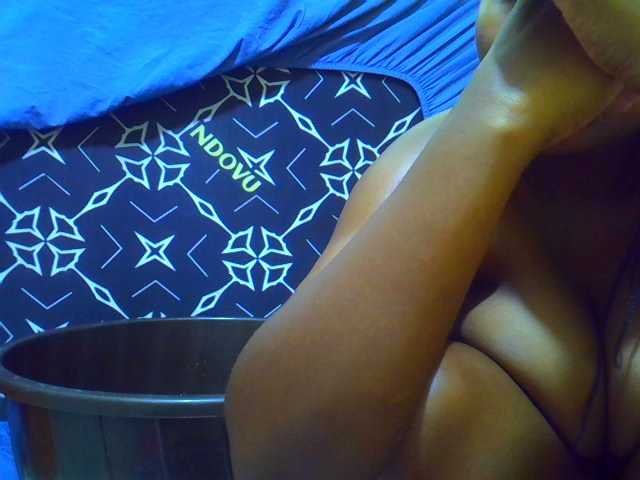 Molly-22, en vivo ahora en BongaCams