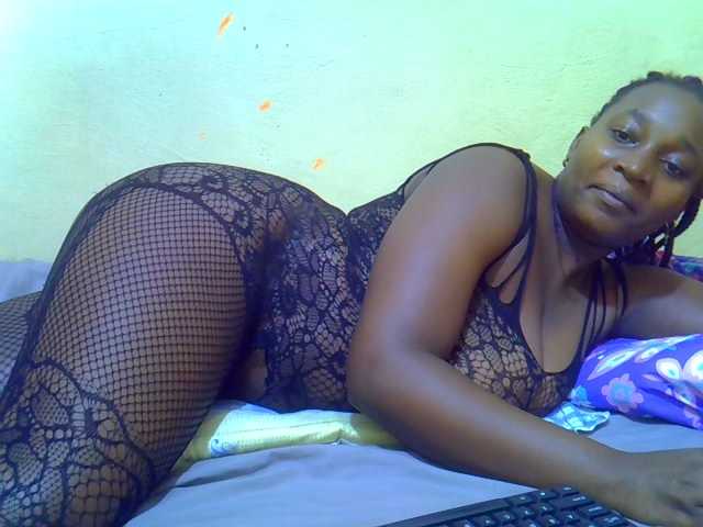 Molly-22 live cam on BongaCams