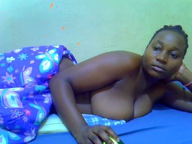 Molly-22, en directo ahora en BongaCams
