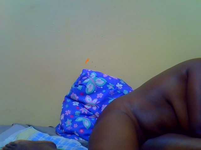 Molly-22 live cam on BongaCams