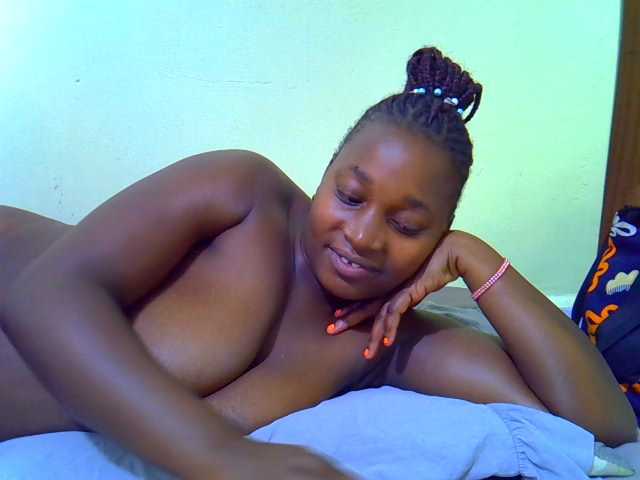 Molly-22 live cam on BongaCams