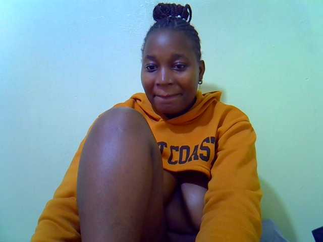 Molly-22 live cam on BongaCams