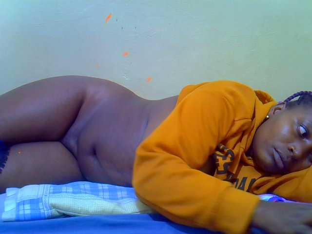 Molly-22, en vivo ahora en BongaCams