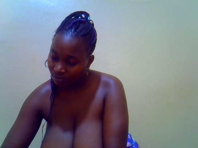 Molly-22 live cam on BongaCams
