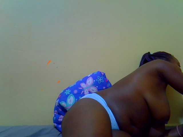 Molly-22 live cam on BongaCams