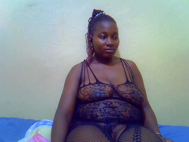 Molly-22 live cam on BongaCams