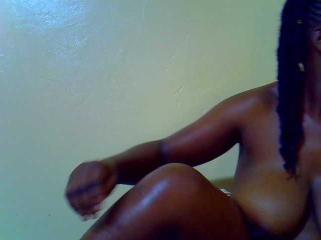 Molly-22 live cam on BongaCams