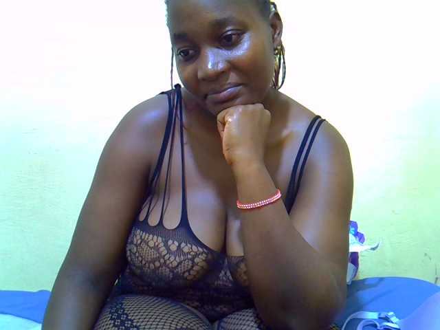 Molly-22 live cam on BongaCams