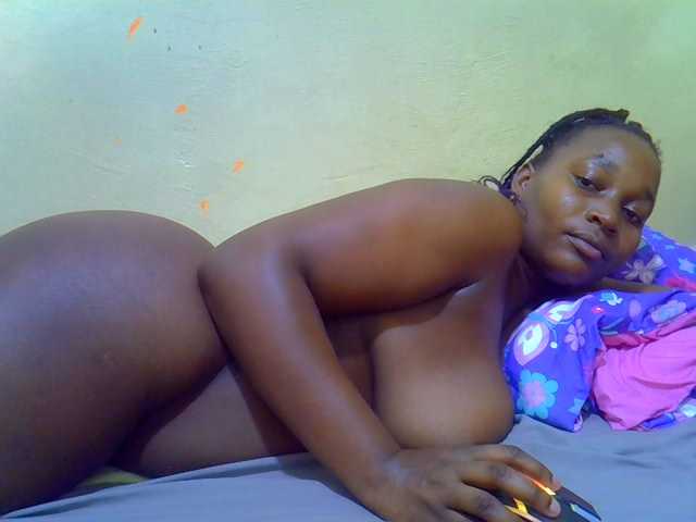 Molly-22 live cam on BongaCams