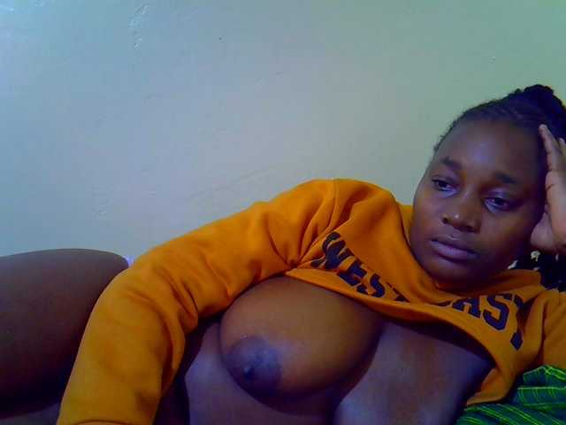 Molly-22 live cam on BongaCams