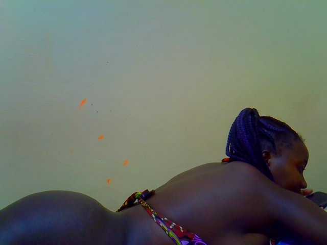 Molly-22 live cam on BongaCams