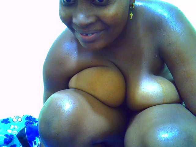 Molly-22 live cam on BongaCams