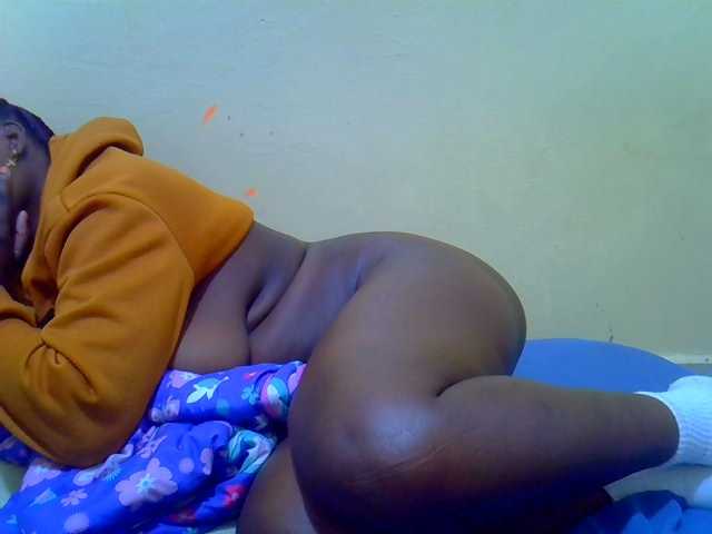 Molly-22 live cam on BongaCams