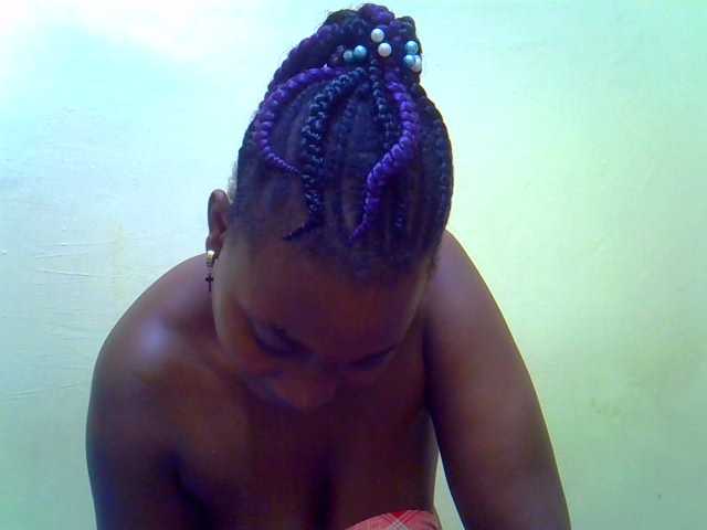 Molly-22, en vivo ahora en BongaCams