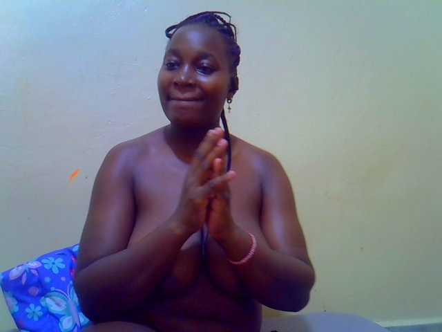 Molly-22 live cam on BongaCams