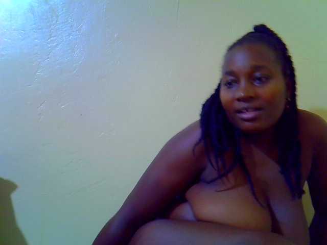 Molly-22 live cam on BongaCams