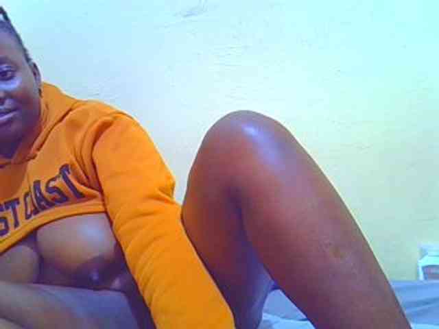 Molly-22 webcam