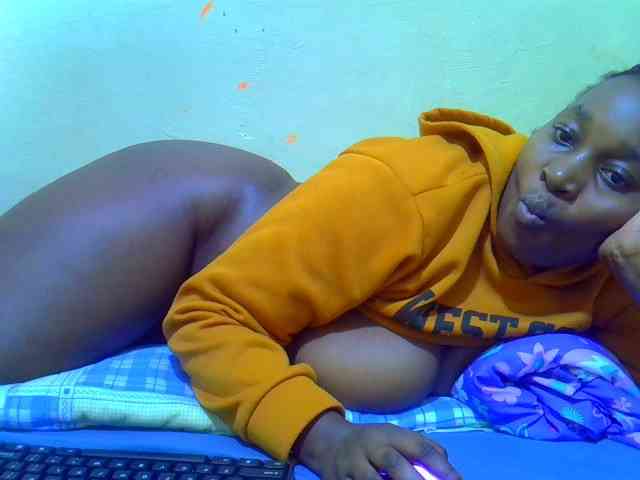 Molly-22 webcam