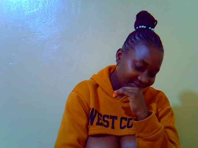 Molly-22 webcam