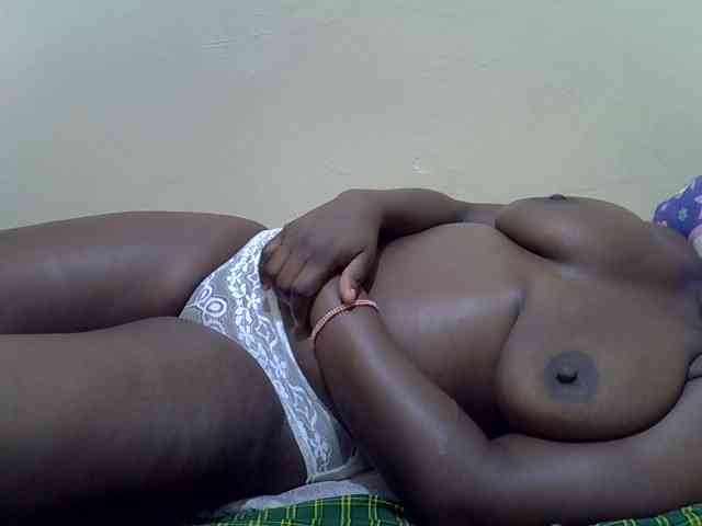 Molly-22 webcam