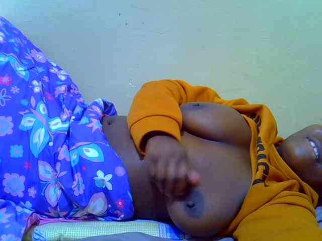 Molly-22 webcam