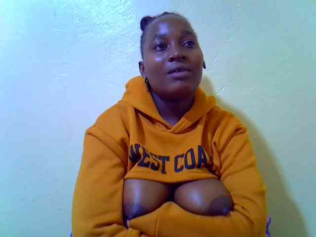Molly-22 webcam
