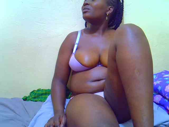 Molly-22 webcam