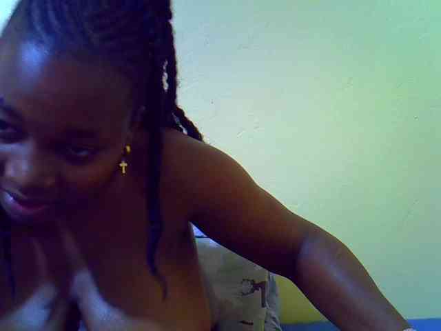 Molly-22 webcam