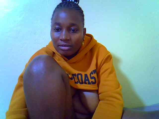 Molly-22 webcam