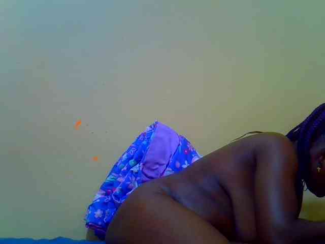 Molly-22 webcam