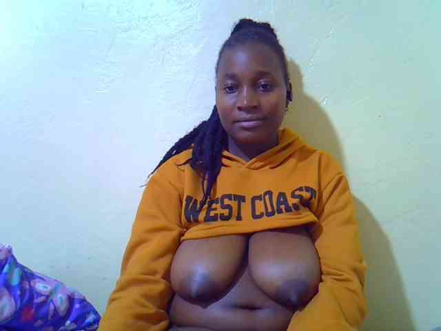 Molly-22 webcam