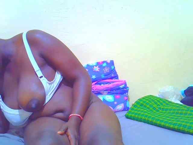 Molly-22 webcam