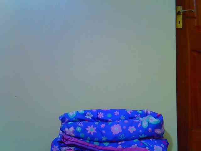 Molly-22 webcam